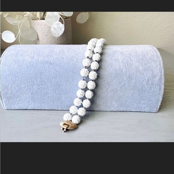 VINTAGE 1960 ESTATE SIGNED MONET FLORAL BEAD DOUBLE STRAND 8" - Picture 15 of 15